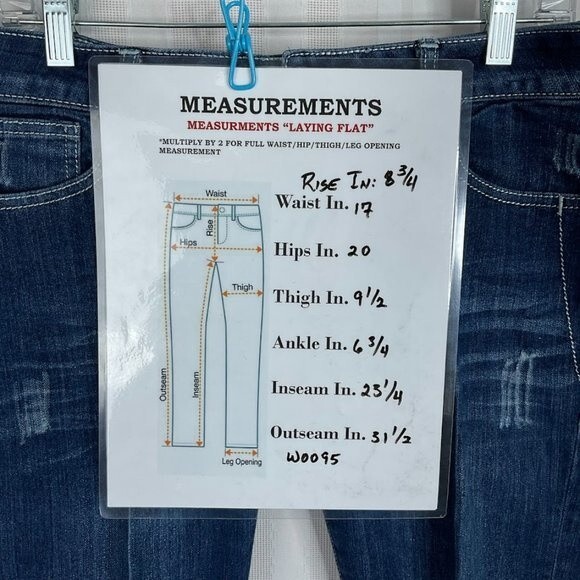 NV Jeans Women’s Sz 13 Capri Dark Wash Distressed Denim Casual Pants Streetwear - Picture 11 of 12